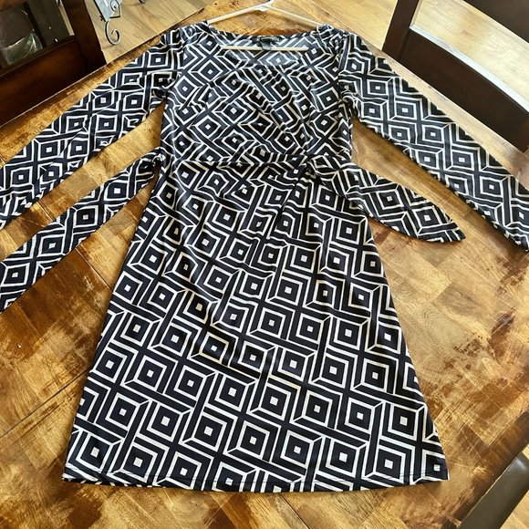INC Geometric Black/White Casual Dress - Picture 11 of 11